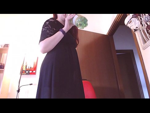 ❤️ Isang sunud-sunod na alipin na mahilig sa marumi at masarap na panty ang napilitang magsalsal matapos mapanood ang video na ito! ☑ Porno sa amin ❌️
